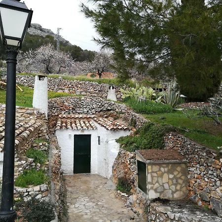 Cueva El Madrono Villa Pegalajar Luaran gambar