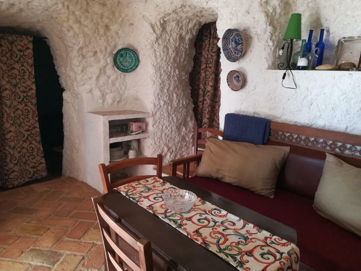 Cueva El Madrono Villa Pegalajar Luaran gambar