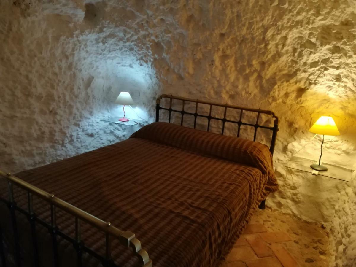 Cueva El Madrono Villa Pegalajar Luaran gambar